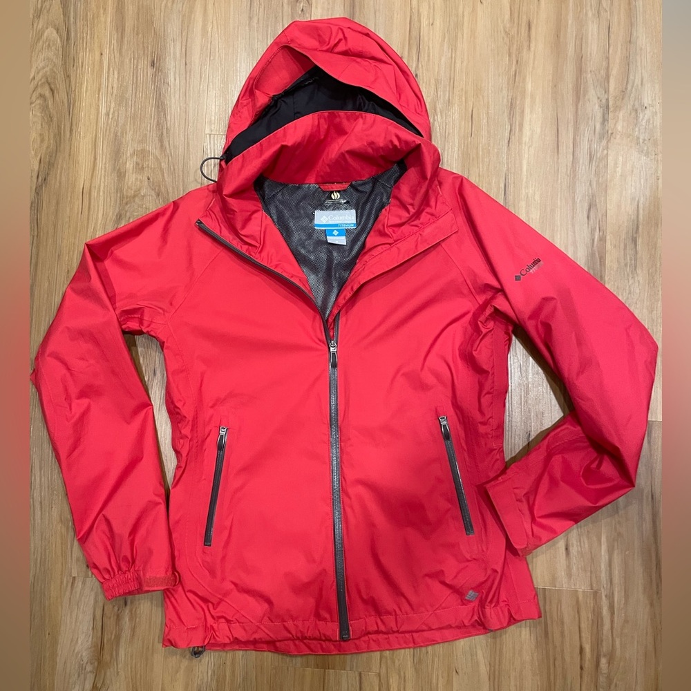Columbia Sportswear Goretex waterproof red rain jacket, size medium.